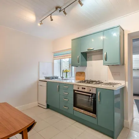 2 Bed In Oc-i30743 *