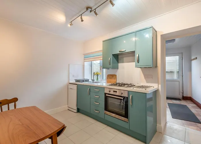 2 Bed In Oc-i30743 *